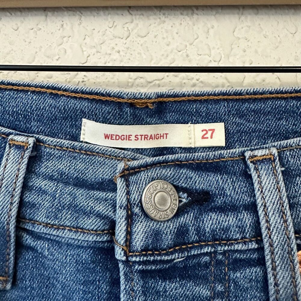 LEVI'S Wedgie Straight Jeans Blue Cropped Cut-Off High Rise Button Fly - Picture 8 of 14